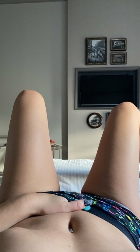 Stellaspears model sexy image