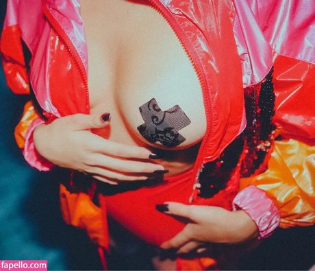 Anna Kisue art actress pics