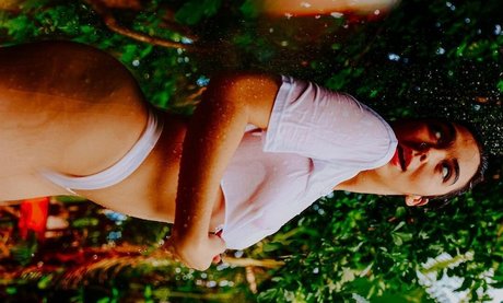 Anna Kisue star nice archive