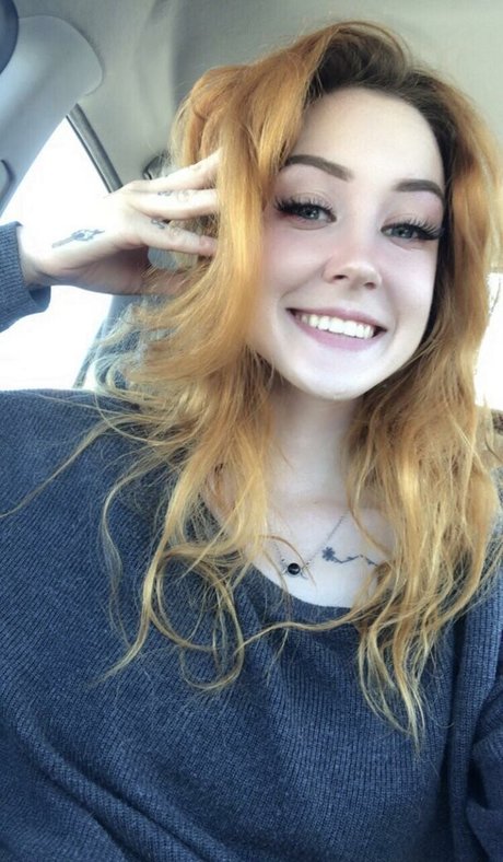 bluecollarbaby model nude img