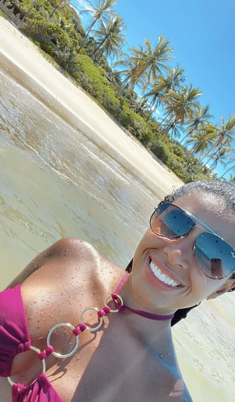 Marcela Sales sexy model photo