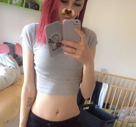 Gina gzuz Profile pic