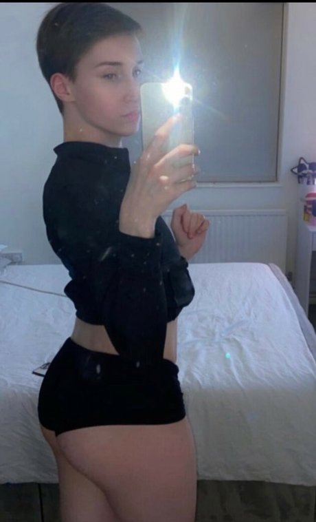 Harvspierce pornstar beautiful pics