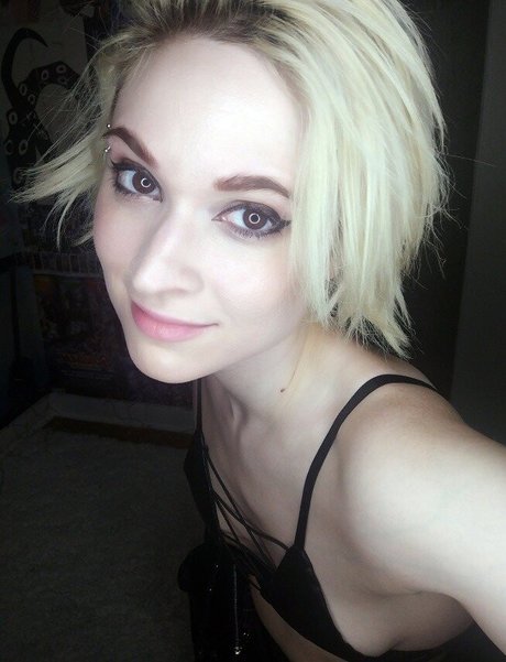 Mars Mayhem model nice photo