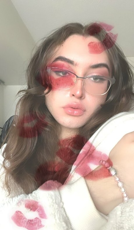 Opheliaafawn model high quality images