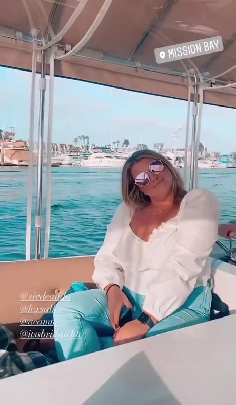 itssbriibitchh beautiful model pics