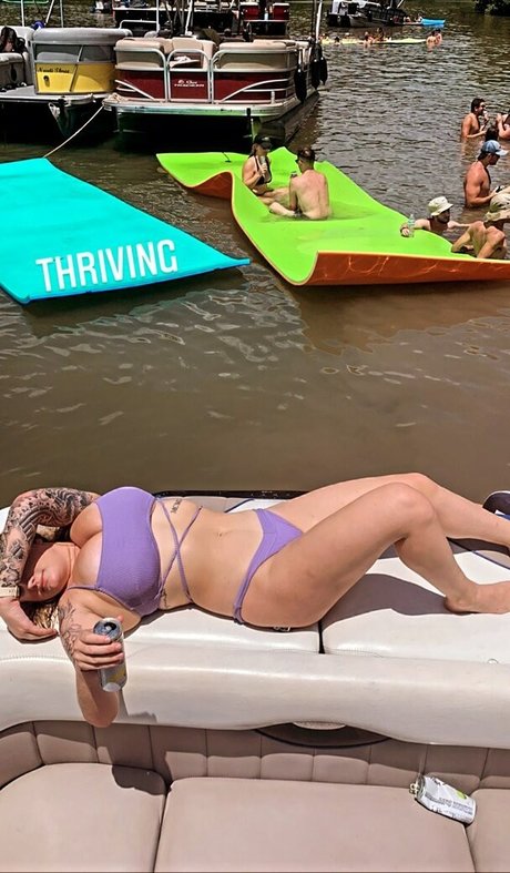 itssbriibitchh pornographic actress photo