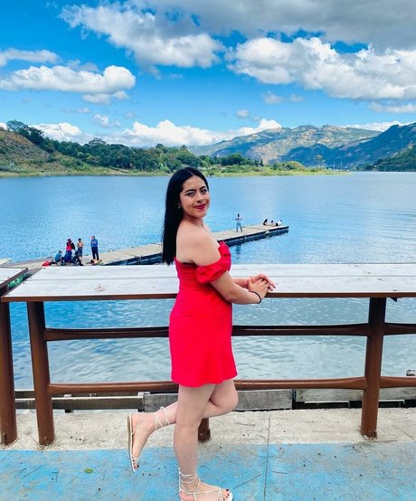 Goddes Tanya sex model image