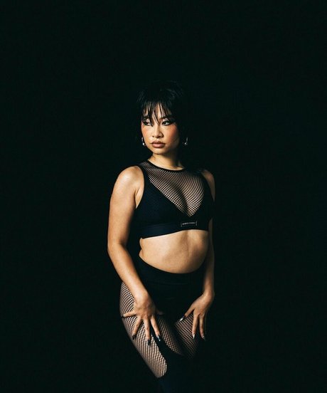 Yu Ling Wu model top photo