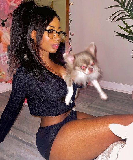 Ninarari free model galleries