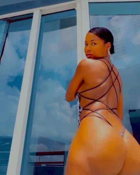 Ninarari erotic actress picture