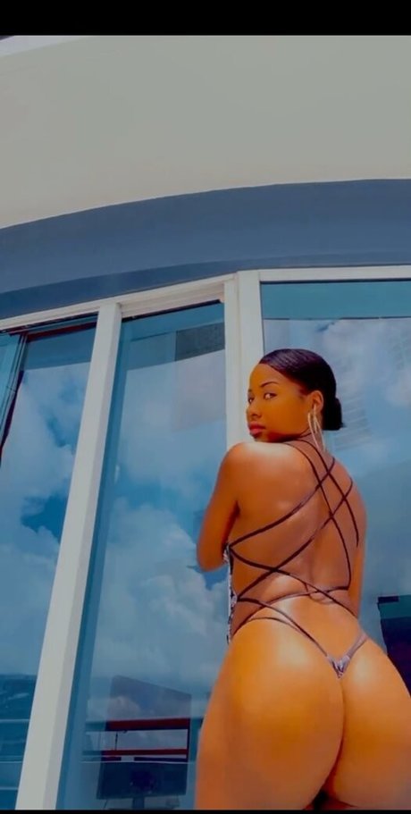 Ninarari model pictures