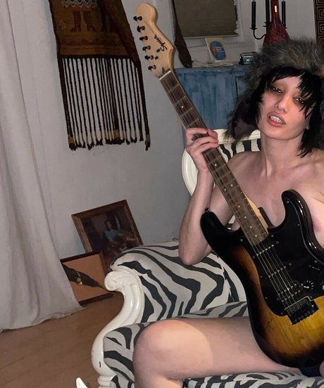 amargo deleite erotic actress galleries