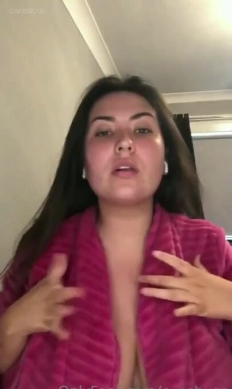 Darci Ormiston star exclusive photo