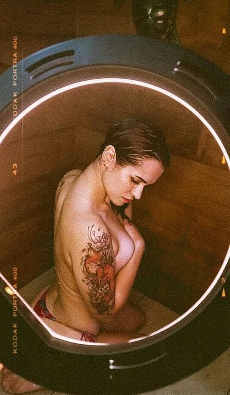 Gabby Moon hd star picture