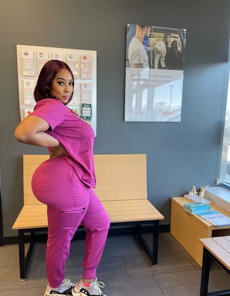 ActingLightskin beautiful actress image