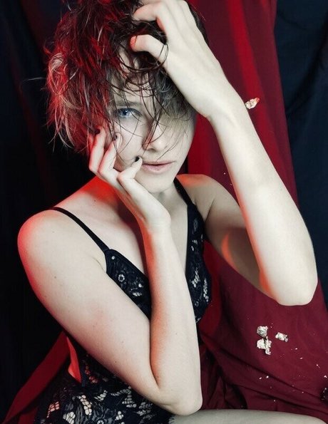 vega cos erotic model pictures