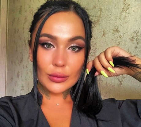 Marina Burnashova nude actress gallery