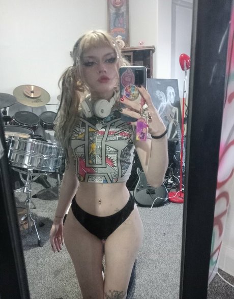 allmyheartbear model exclusive img