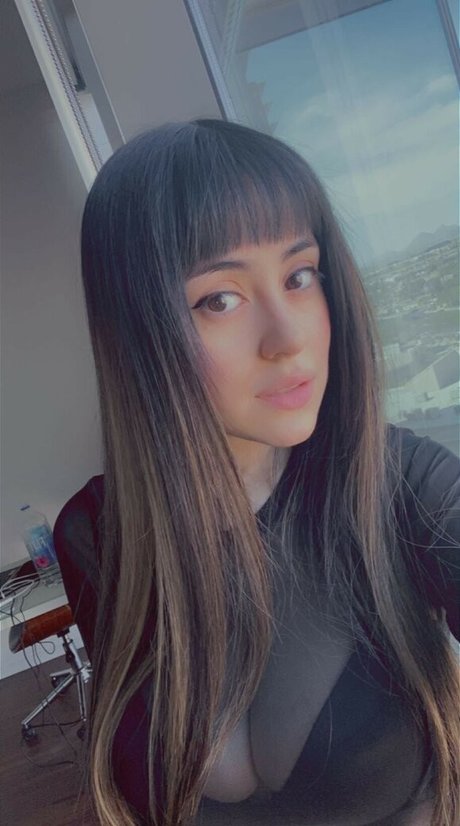 Emilyuumi top pornstar pictures