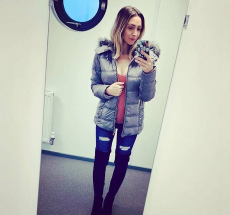 Lucy Jo Hudson star exclusive images