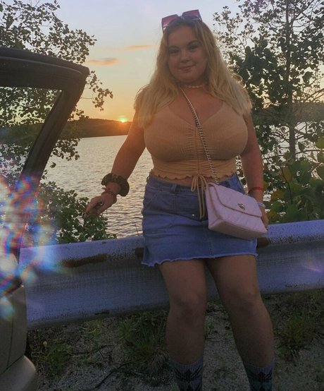 Amberly erotic actress gallery