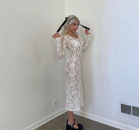 Jennessa Rose erotic actress pictures