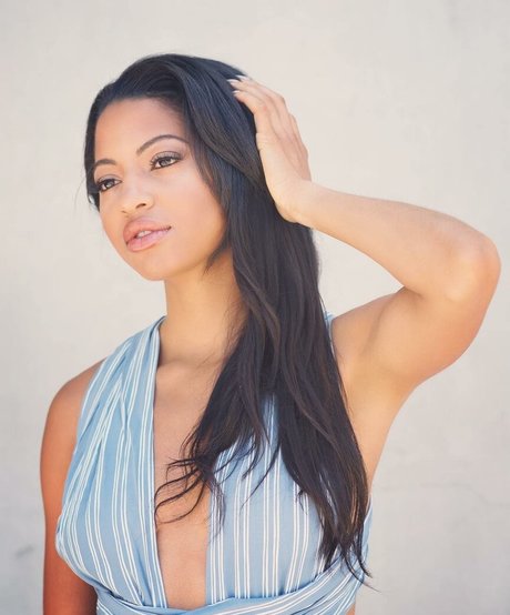 Camille Hyde beautiful pornstar pic