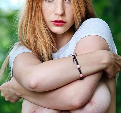 Plastique Mojo pornstar exclusive photo