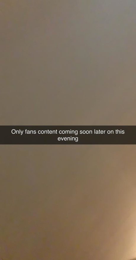 Ashley Zee pornographic model img