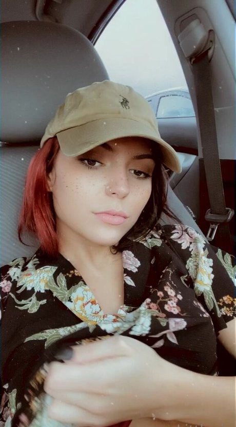 Littleviv hot pornstar picture