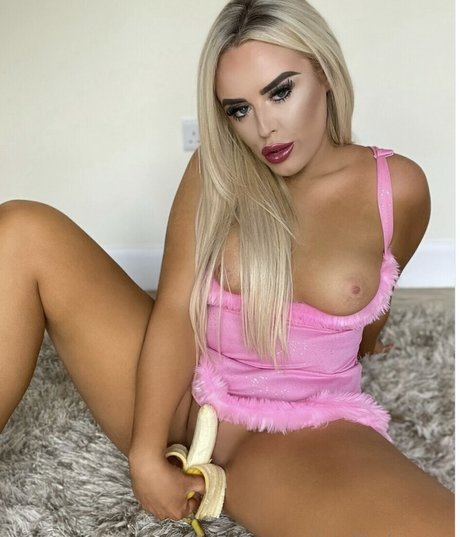 Emily Ward pornstar exclusive gallery