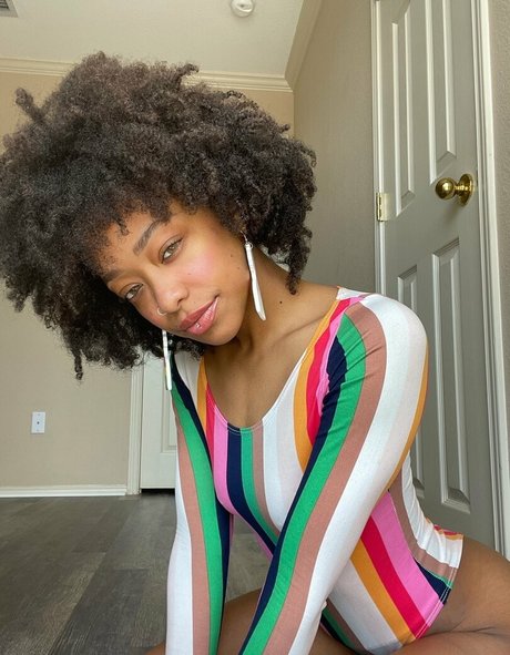 chynaunique star sexy photos