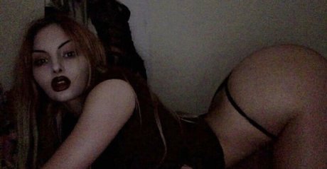 LilithLevisis model exclusive pic