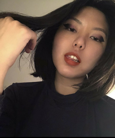 Moe Kihen pornstar sex pic