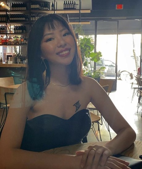 Moe Kihen star pretty photo