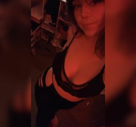 Daisyy mayyy pornstar exclusive images