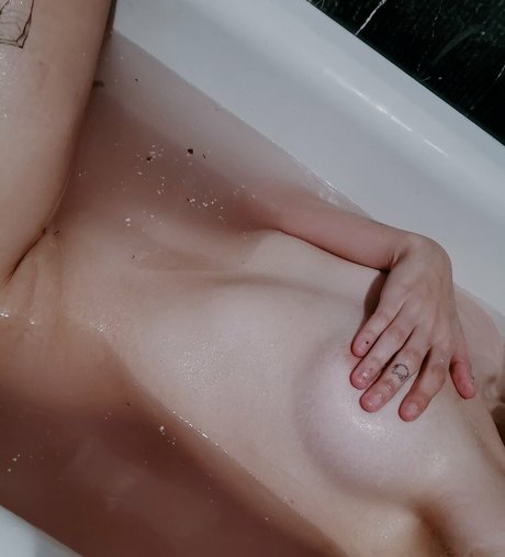 beautiful blonde onlyfans perfect pics