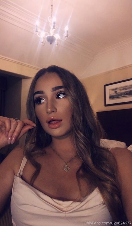 Chloe Marshall adult model galleries