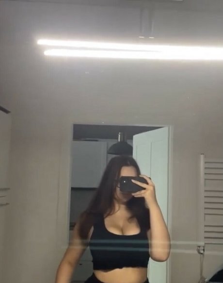 immydaddysslt beautiful actress img