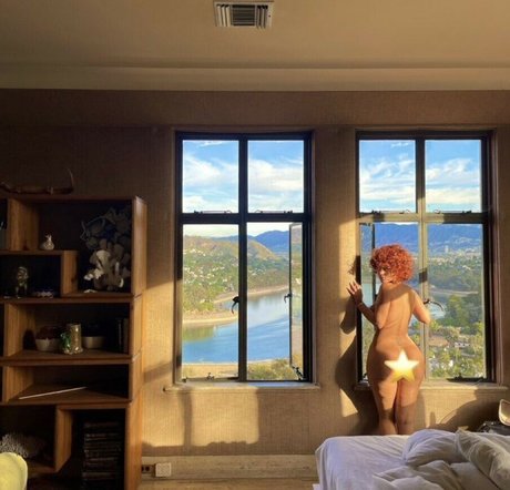 Khleopatre free model pic