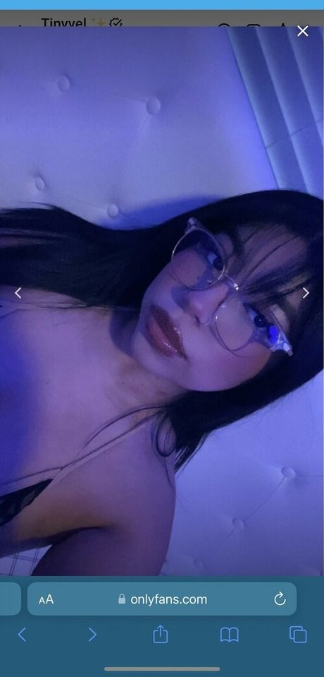 Tinyvel model adult photo