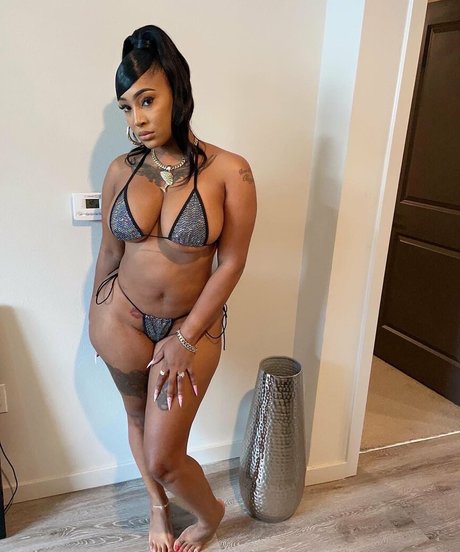 successful yell model high quality picture