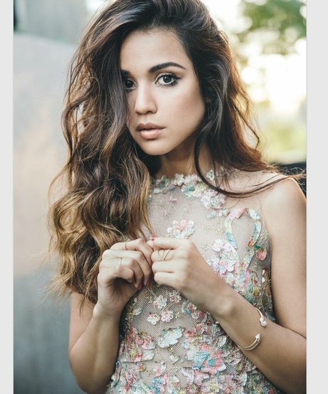 Summer Bishil pornographic actress pics