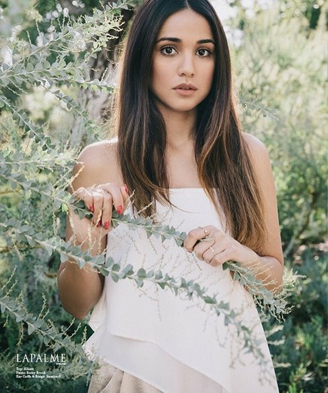 Summer Bishil hd actress pic
