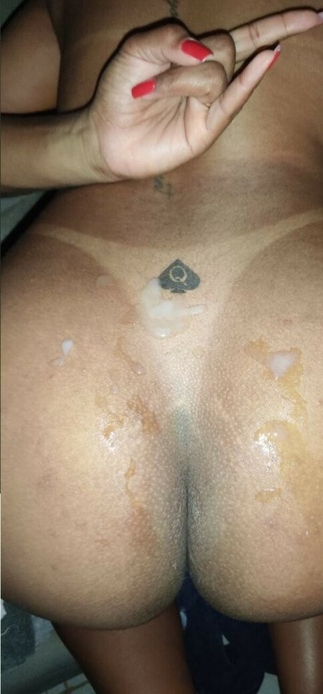 KsalGynMenage model exclusive pic