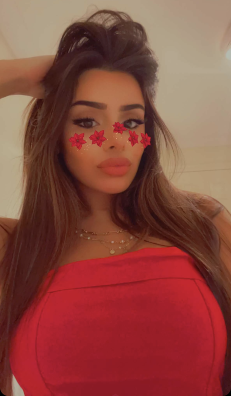 Celina Sharma nice actress pictures