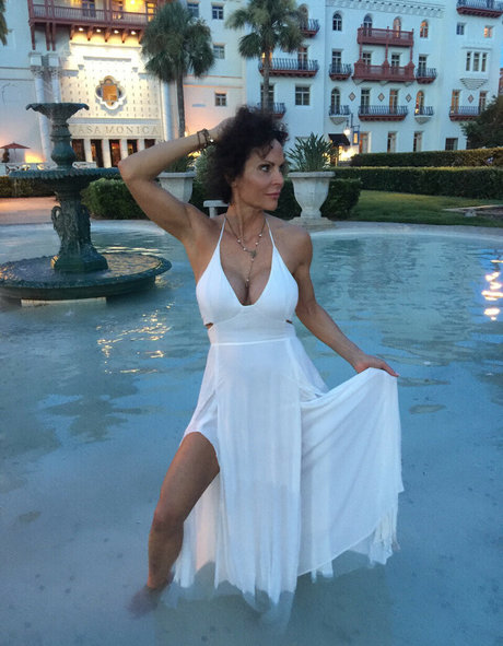 atomicmilf3 nudes star image