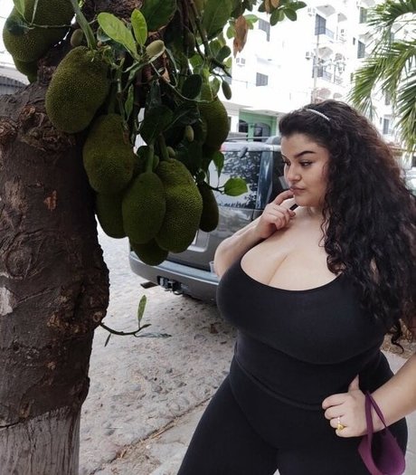 China Pocket nice actress pictures