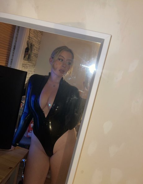 marieoncamera star xxx gallery